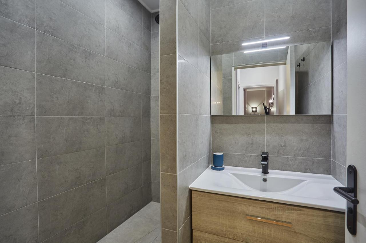Apartment Center Of Paris By Studio Prestige Exteriör bild