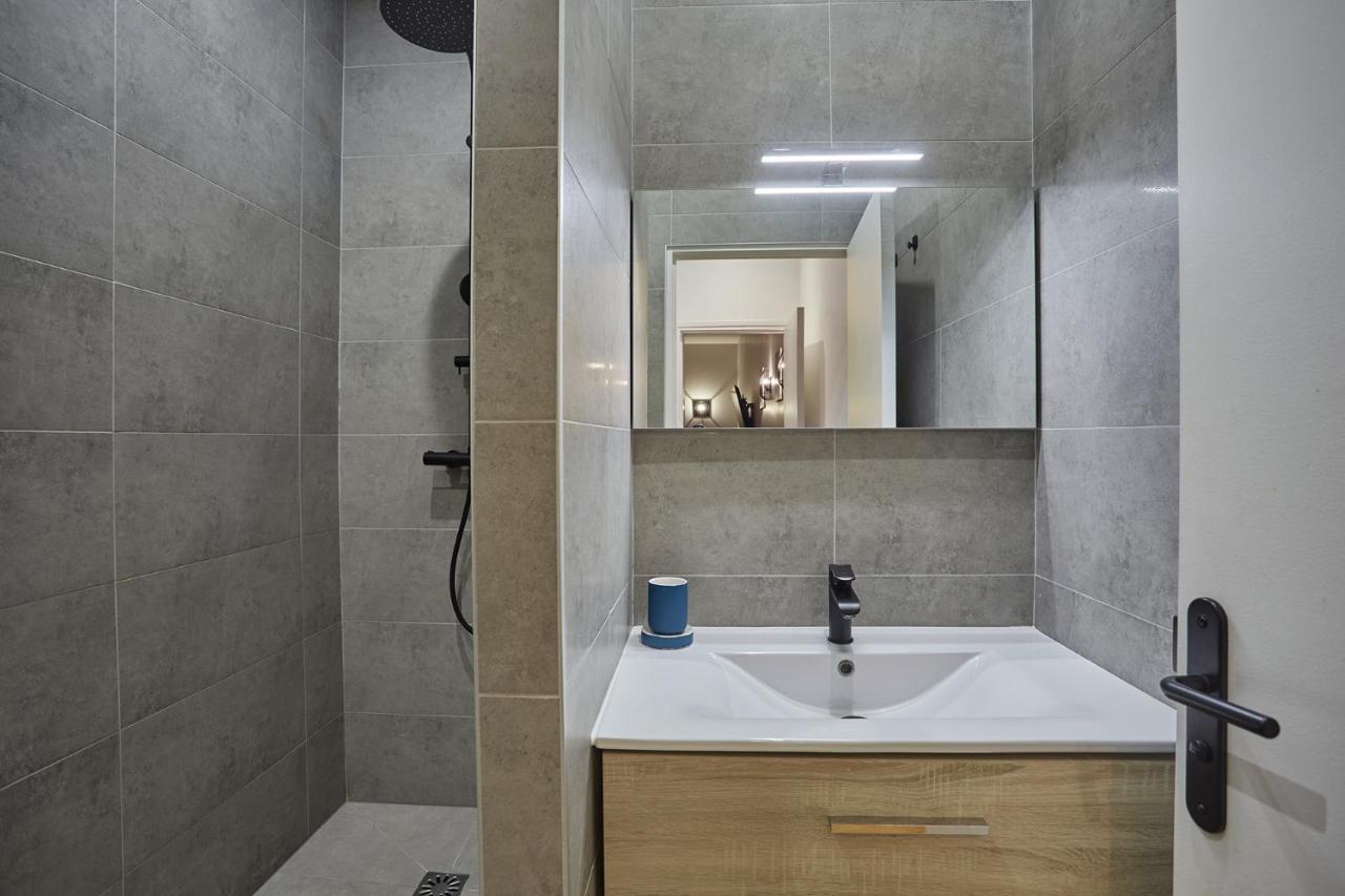Apartment Center Of Paris By Studio Prestige Exteriör bild